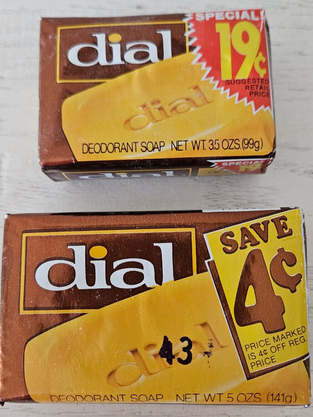 Vintage Dial Gold Deodorant Soap 3.5/5 oz Bars Soap Lot of 2 NOS